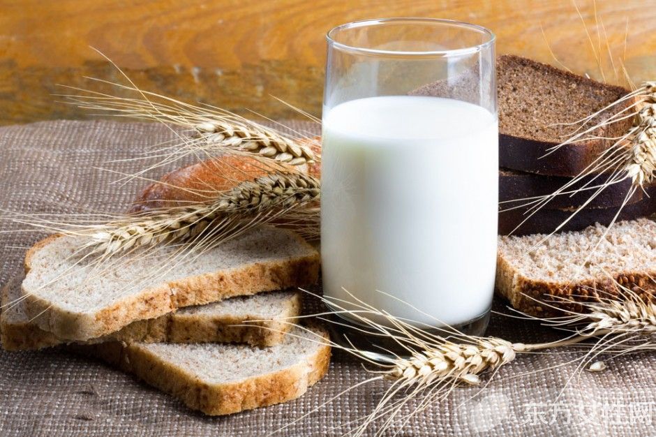 豆?jié){不能與什么一起吃 豆?jié){什么時(shí)間喝最好