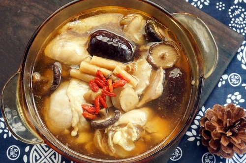 黨參黃芪    補中益氣健脾益肺