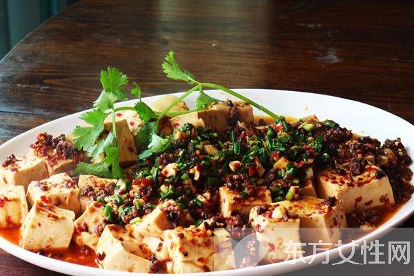 麻辣豆腐的做法大全 麻婆豆腐是哪個(gè)菜系的名菜