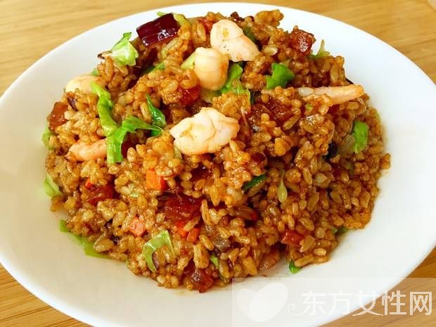 醬油炒飯?jiān)趺醋龊贸?醬油炒飯做法和步驟