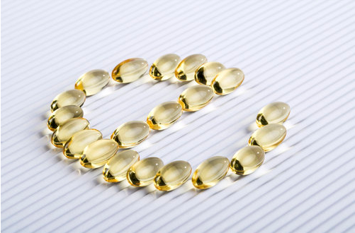 含維生素e的食物    植物油綠葉蔬菜含量多