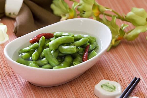 鹽水毛豆怎么做好吃  女人吃毛豆有什么好處