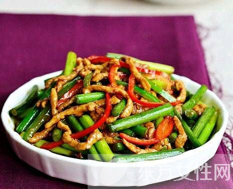 蒜苗炒肉絲的做法 蒜苗炒肉絲菜品特色