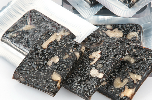 固元膏的作用     養(yǎng)顏調(diào)經(jīng)安胎