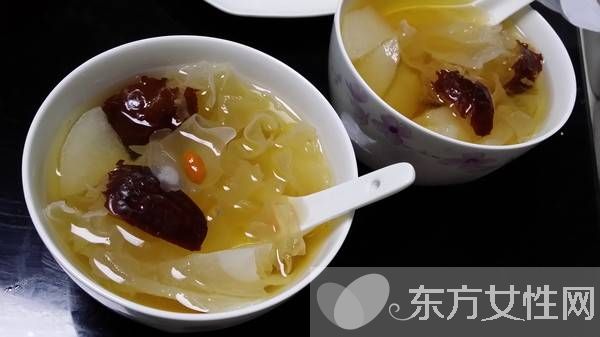 雪梨銀耳湯做法 銀耳雪梨湯的營養(yǎng)價值