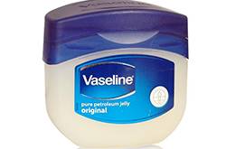 凡士林的用途有哪些 細數(shù)凡士林的神奇功效