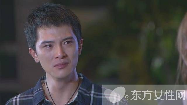 眼睛哭腫了怎么快速消腫 哭后避免浮腫的三大方法