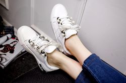 鞋底變黃怎么辦  白球鞋怎么保養(yǎng)才正確