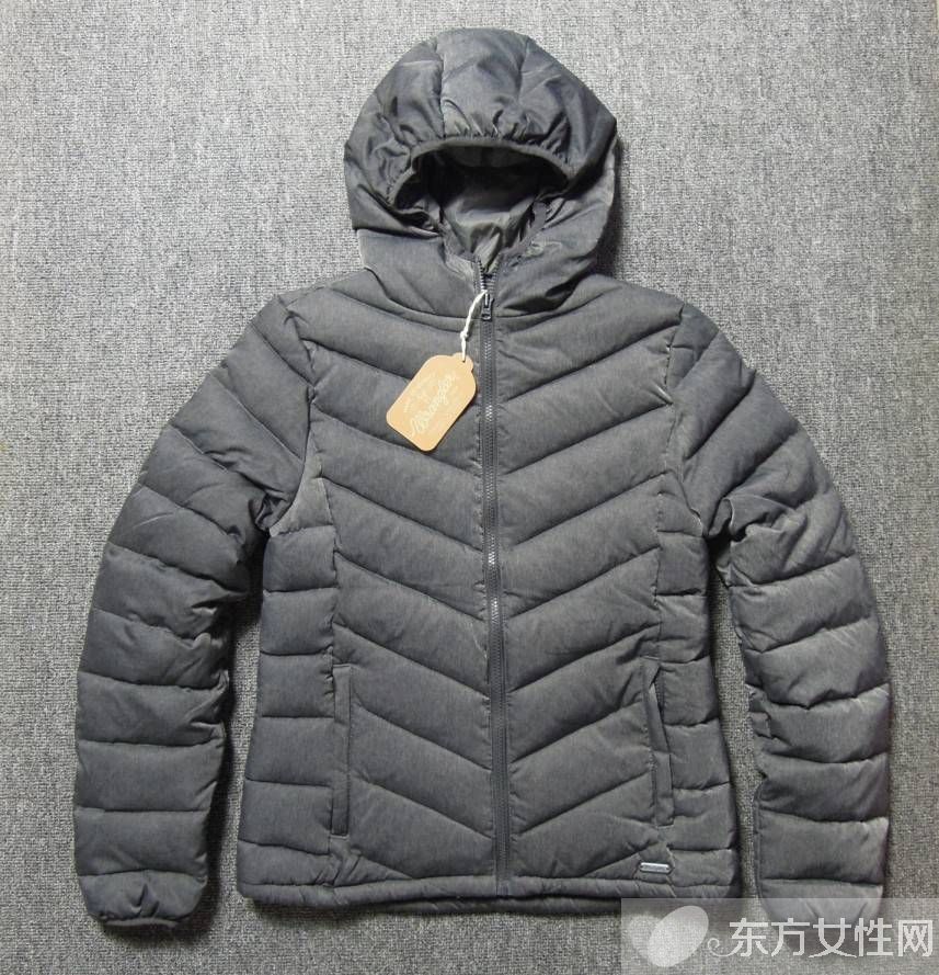 羽絨服用什么洗最好 應(yīng)做好三大項(xiàng)