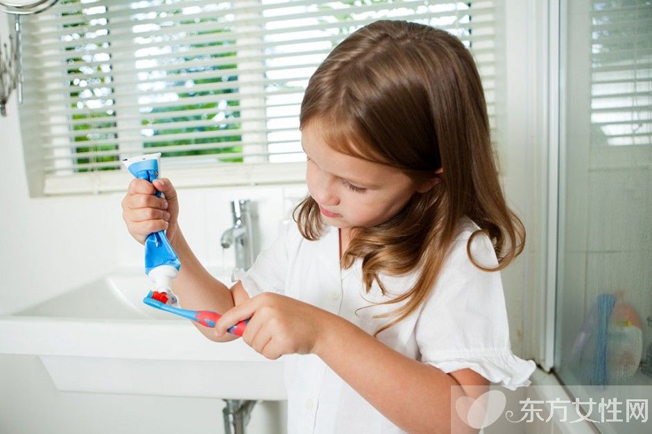 牙膏的作用有哪些  牙膏洗臉有什么好處