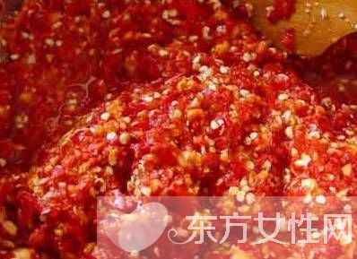 蒜蓉辣椒醬的做法 蒜蓉辣椒醬怎么吃