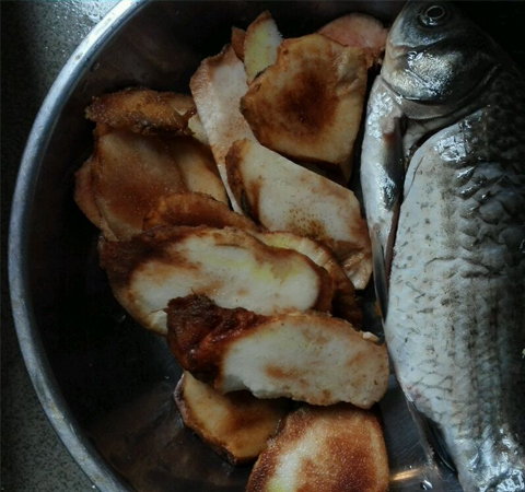 揭密土茯苓的副作用 過(guò)敏者需謹(jǐn)慎