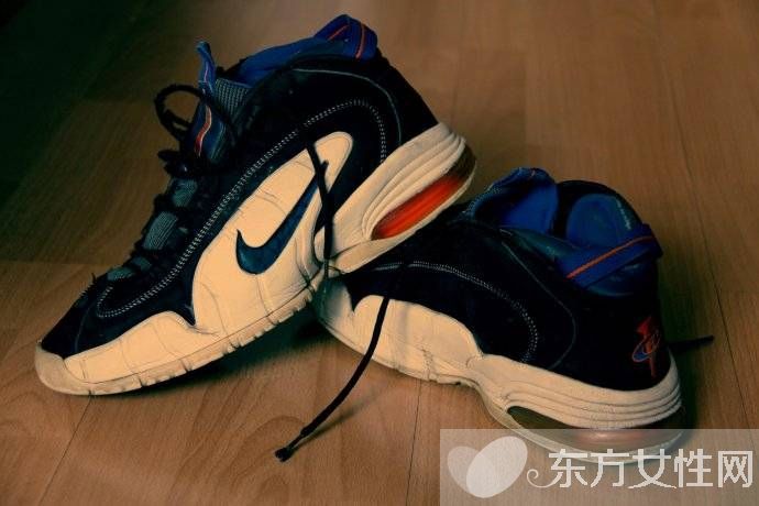 運動鞋怎么洗白 三大招教你如何清洗運動鞋