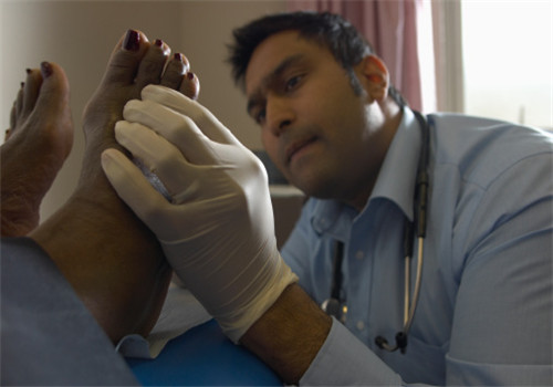 腳氣產(chǎn)生的原因 去除腳氣小編有辦法