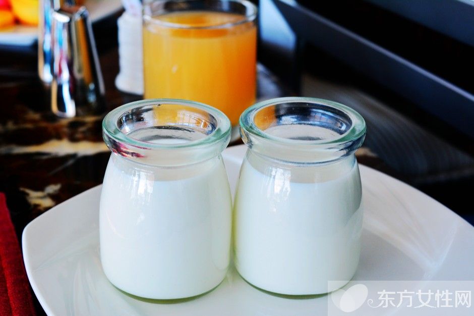 空腹喝牛奶的危害有哪些  牛奶什么時(shí)候喝最好
