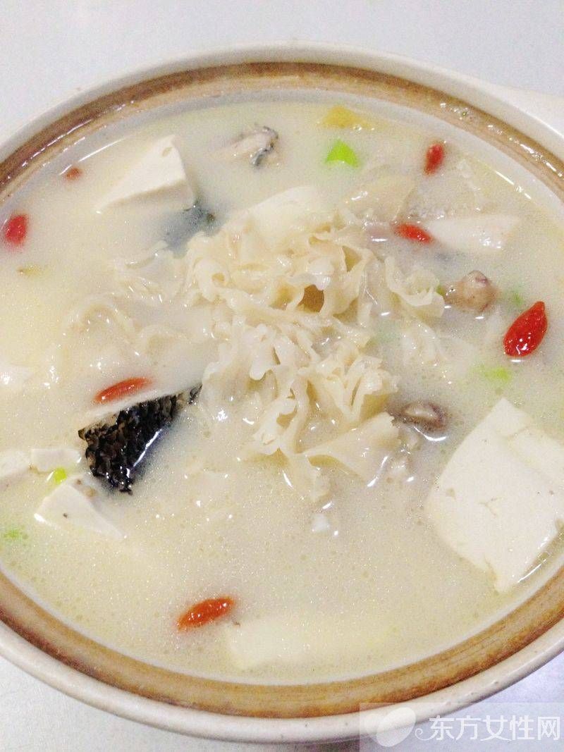 魚頭豆腐湯的家常做法 不止好吃這么簡單