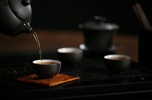 早晨喝水的好處 早餐喝水的好處有哪些