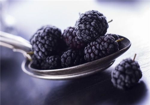 桑果的功效有哪些 體質(zhì)偏寒需注意