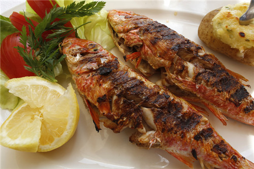 揭檸檬的17種妙用方法 趕緊學(xué)起來(lái)