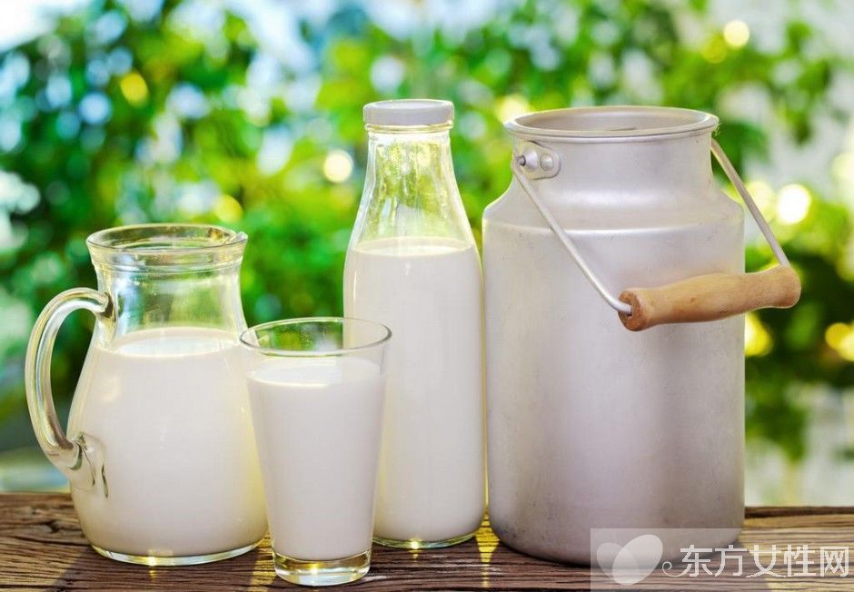 空腹喝牛奶的危害有哪些  牛奶什么時(shí)候喝最好