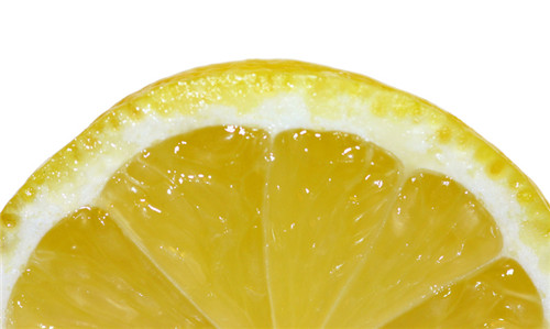 揭檸檬的17種妙用方法 趕緊學(xué)起來(lái)