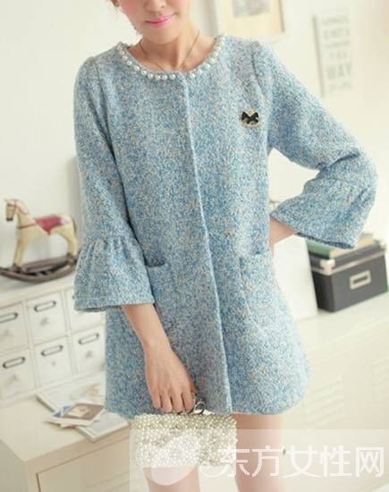 小香風(fēng)呢子長(zhǎng)外套搭配 輕松穿出氣質(zhì)范