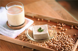 豆?jié){不能與什么一起吃 豆?jié){什么時(shí)候喝最好