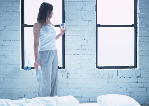 早晨喝水的好處 早餐喝水的好處有哪些