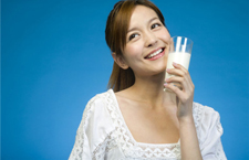 牛奶應該什么時候喝才能增加吸收