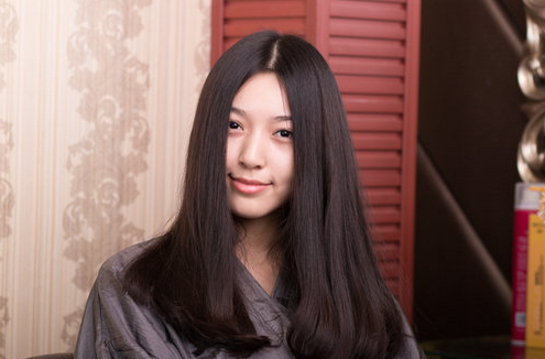 多長時間洗一次頭 發(fā)質(zhì)不同次數(shù)不盡相同