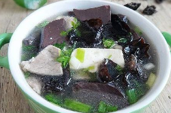 豬血的營養(yǎng)價(jià)值和作用有哪些 會(huì)帶來什么好處