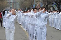 行進(jìn)有氧健身操的好處 行進(jìn)有氧健身操的5點(diǎn)要求