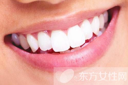 牙齒發(fā)黃的原因是什么 怎樣讓牙齒變白小竅門