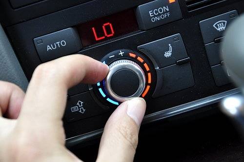 夏去秋冬來(lái) 換季養(yǎng)車(chē)謹(jǐn)記這些小常識(shí)