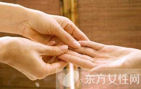 如何保養(yǎng)手部皮膚 這些手部保養(yǎng)方法趕緊學(xué)起來