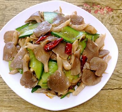 平菇怎么做好吃 平菇的家常做法大公開