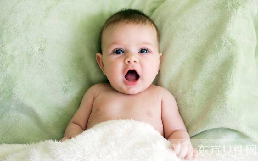 嬰兒油的功效與作用 如何用嬰兒油去除黑頭