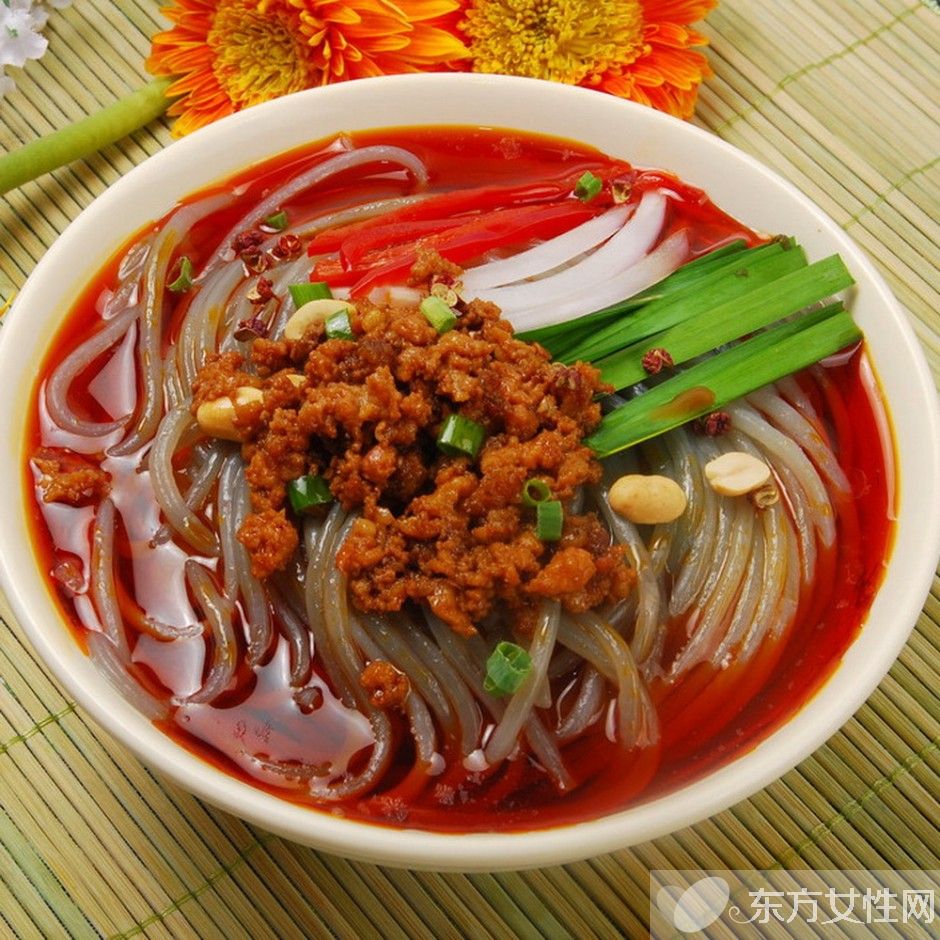 酸辣粉的做法怎么做 簡單幾步驟教你輕松學(xué)會(huì)