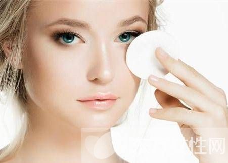 秋天如何保養(yǎng)皮膚 秋季皮膚保養(yǎng)的四個要點