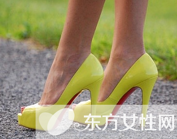 新鞋磨腳怎么辦 這些妙招助你搞定