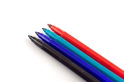 衣服上的水彩筆怎么洗 這招絕對行