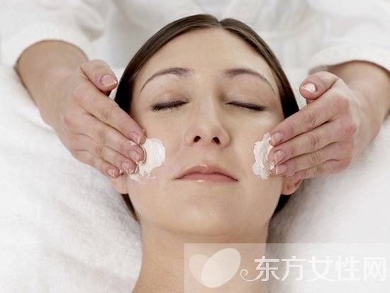 去角質(zhì)的正確方法 去角質(zhì)的7大誤區(qū)很多人都犯過