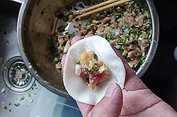 簡單幾招教你包餃子的方法 讓你輕松學(xué)會(huì)