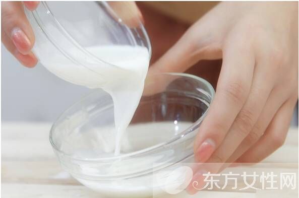 牛奶面膜的功效與作用 敷面膜的注意事項(xiàng)有哪些