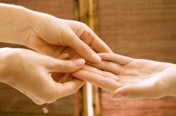 如何保養(yǎng)手部皮膚 這些手部保養(yǎng)方法趕緊學(xué)起來(lái)