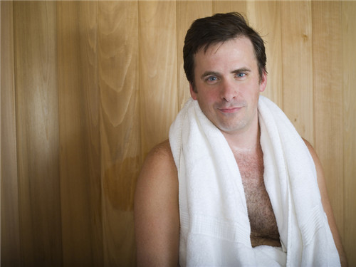 男士美容護(hù)膚妙招 減少剃須對(duì)肌膚的傷害