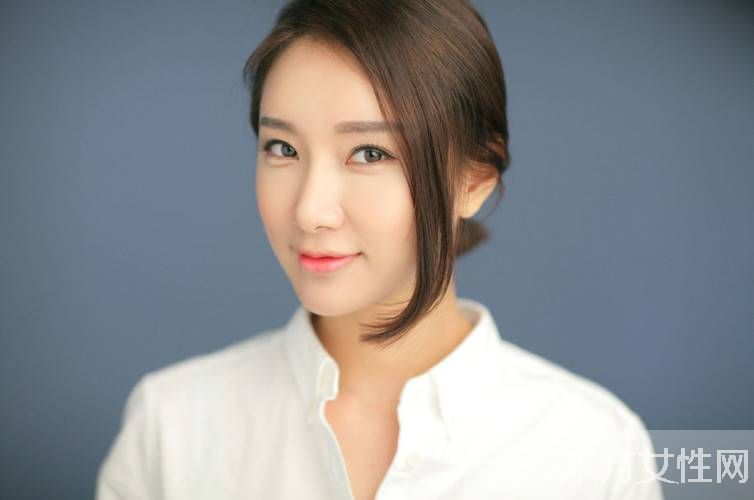 男人眼中的氣質(zhì)女人長這樣 你離這個(gè)標(biāo)準(zhǔn)有多遠(yuǎn)