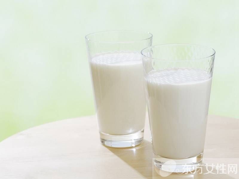 空腹喝牛奶好嗎 喝牛奶的好處你了解多少