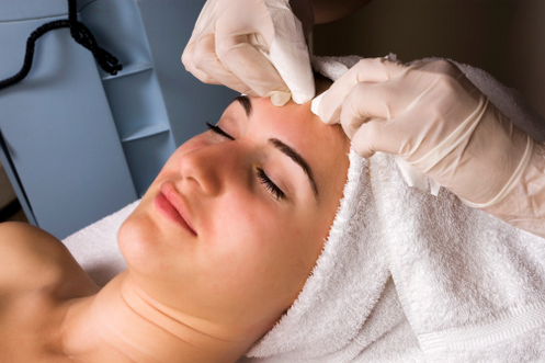 收縮毛孔最好的方法 五招還你平滑肌膚