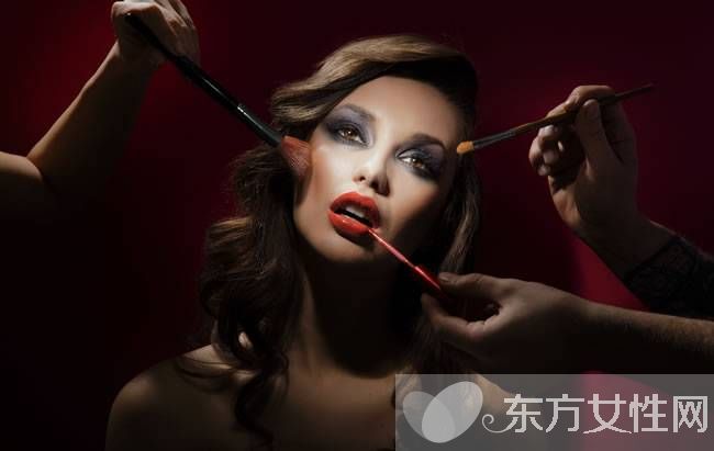 如何正確卸妝 卸妝產(chǎn)品應(yīng)該怎么選擇